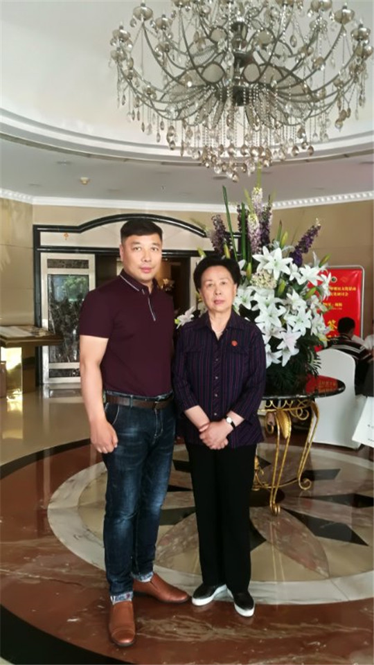 中国国际新闻:第七届四川省嫘祖文化节及“爱我中华"全国征文颁奖文艺汇演”暨古蜀文化研讨会隆重开幕