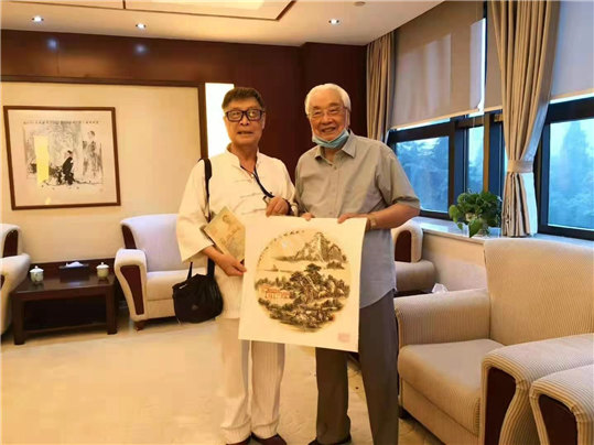 一杆清氛笔 挥洒丹青气一一中国著名文人书画家何斌先生访问记图1