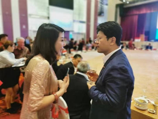 中国国际新闻杂志社东南亚分社联合发起大型慈善捐款活动