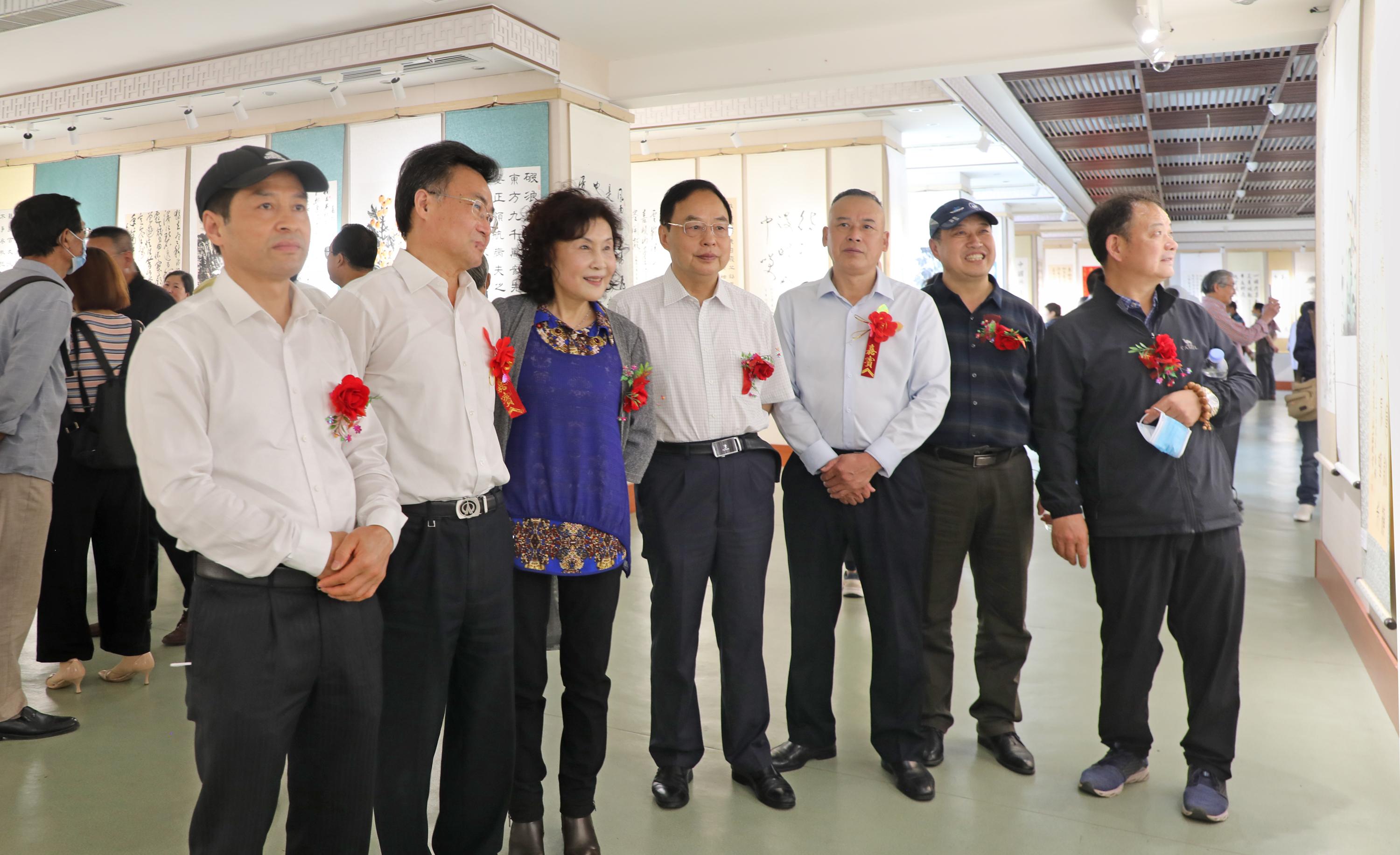 “​致敬百年”大型书画诗词作品展在安庆市美术馆隆重开幕